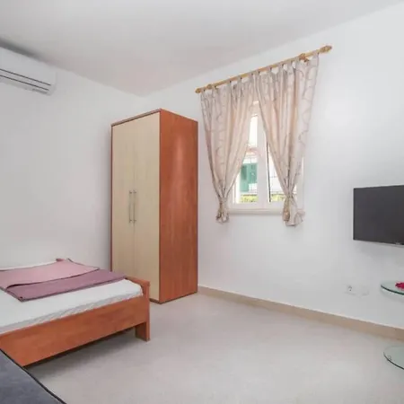 One Bedroom Cepo 2+1